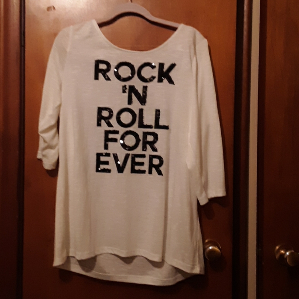 Women's strappy scoop neck t shirt